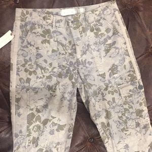 Anthropologie fitted flower-camo cargo pants